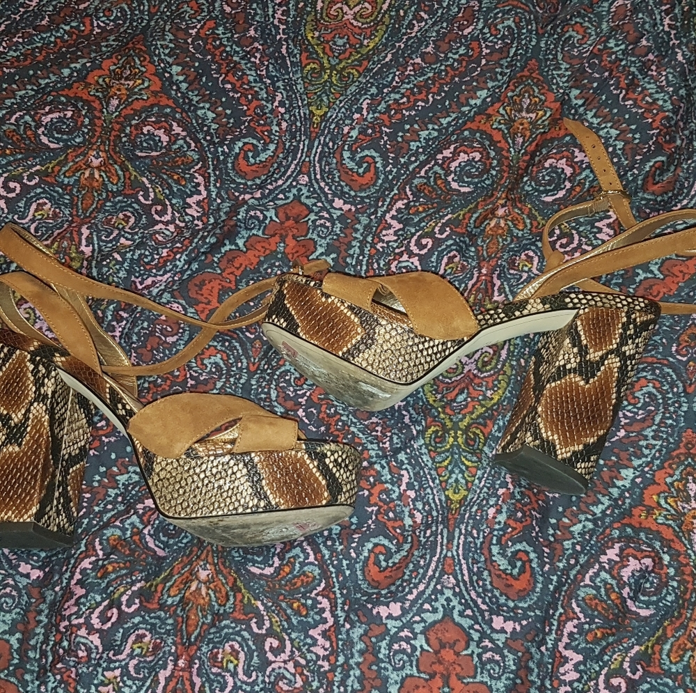 Sam Edelman size 8 1/2 Great used condition - Picture 2 of 3
